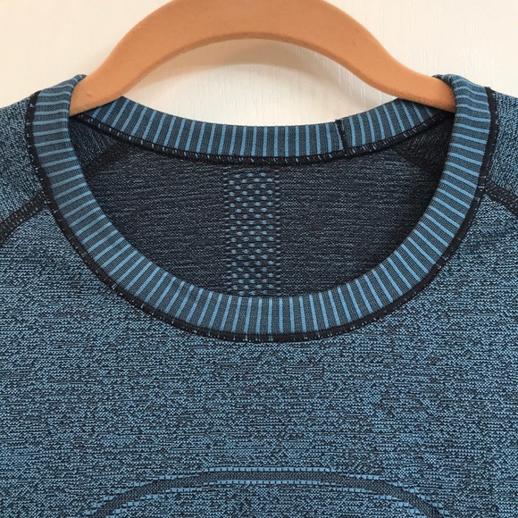 Lululemon tee - Picture 2 of 6